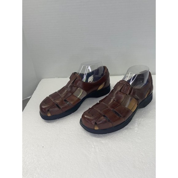 Thom McAn, woman’s size 8 brown sandals, shoe - Picture 14 of 16
